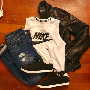 Nike Raquette Black Leather Sneaker - Size 10